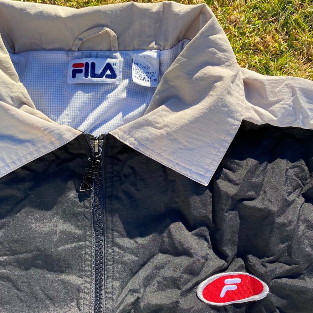 Fila WindBreaker